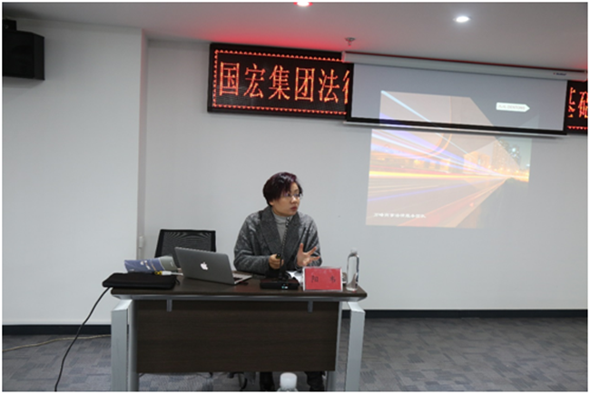 阳韦律师为广西国宏经济发展集团有限公司开展“PPP项目基础知识要点”讲座